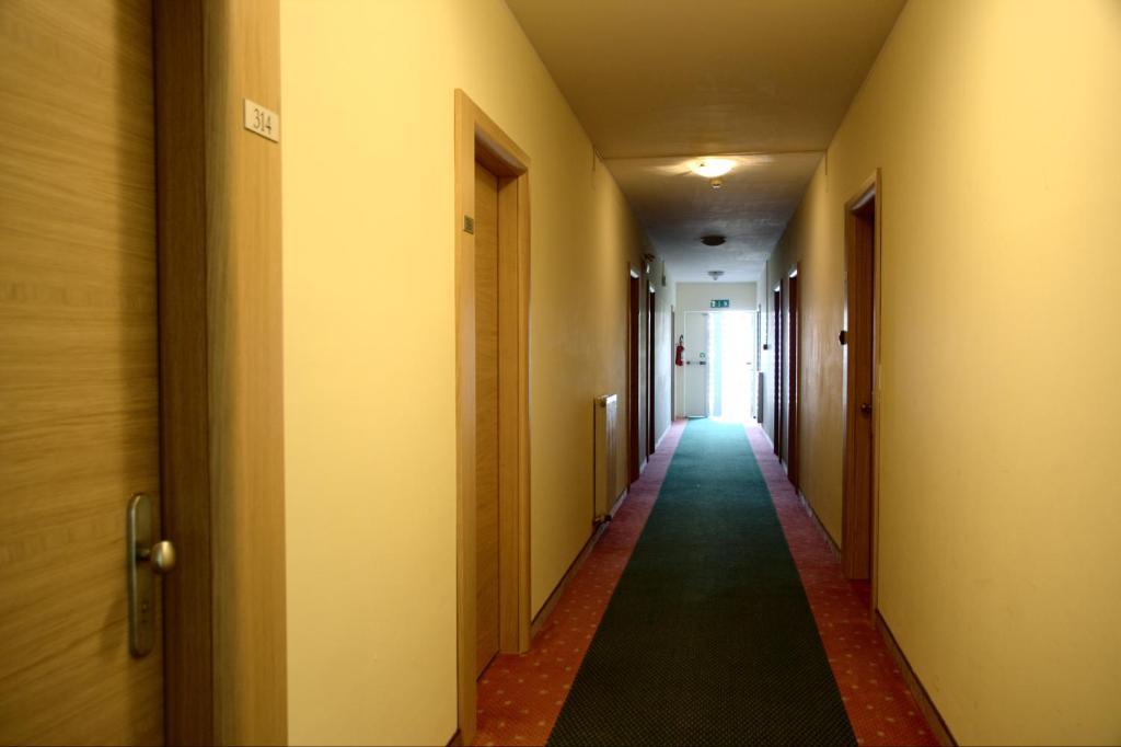 Hotel Bavaria Levico Terme Luaran gambar