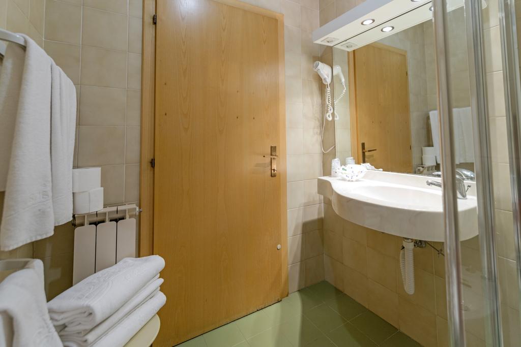 Hotel Bavaria Levico Terme Luaran gambar