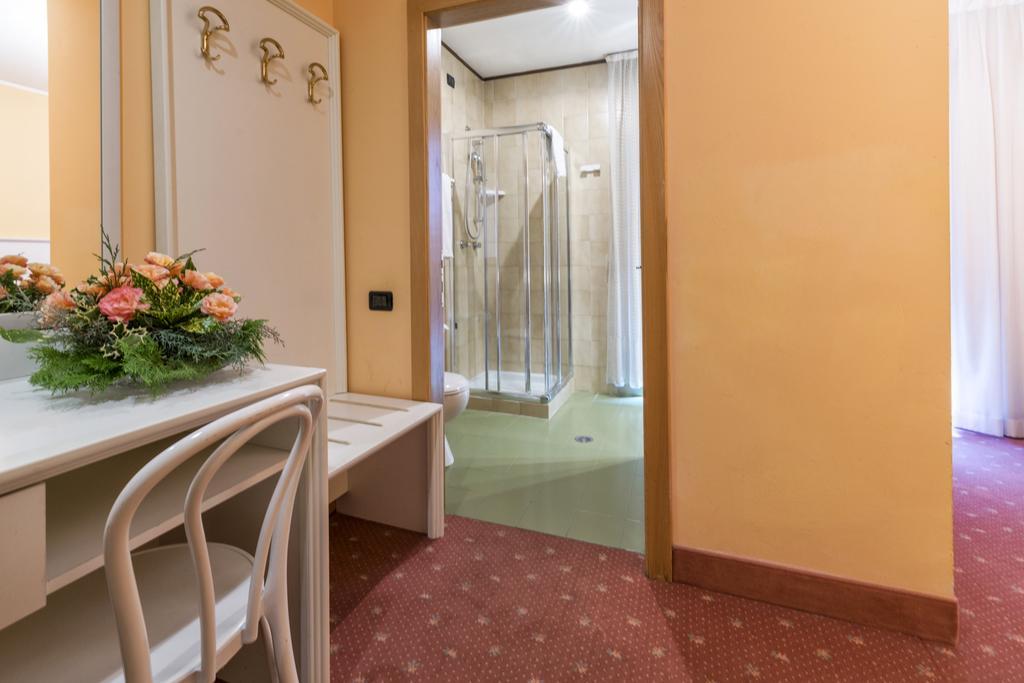 Hotel Bavaria Levico Terme Luaran gambar